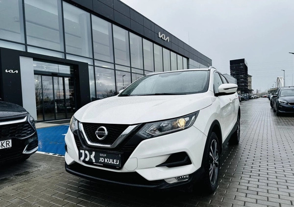 Nissan Qashqai cena 79800 przebieg: 61455, rok produkcji 2019 z Gdańsk małe 211